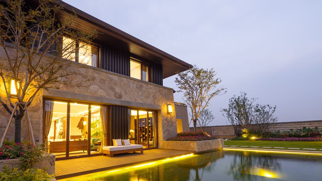 四川麻豆视频观看网址广告拉布灯箱的使用寿命更长久？