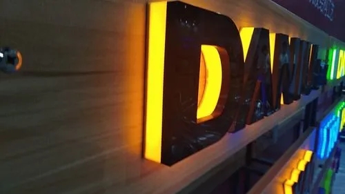 市面上流行的四川广告公司发光字有哪些？