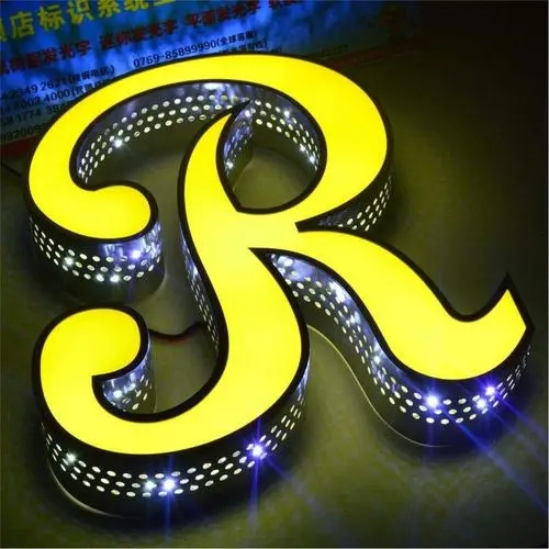 成都广告公司连锁店招牌怎么选择发光字更合适？