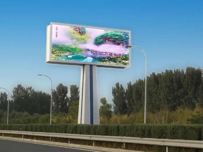 成都广告公司大型立柱广告牌优点有哪些？